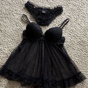 Chic Black Lace Chemise Set